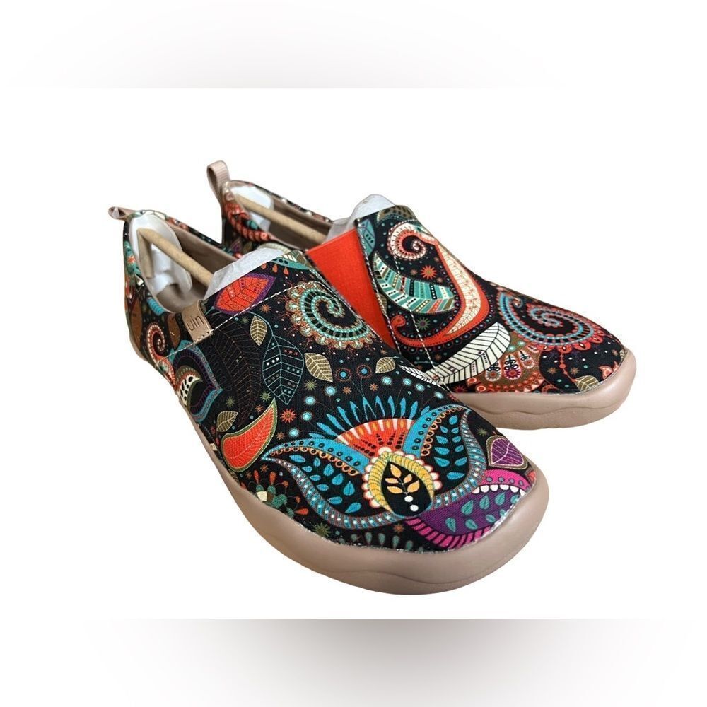 UIN Women Floral Art Sneaker Painted Canvas Slip-On Travel Shoes(Wonder Mandala) - Picture 9 of 10